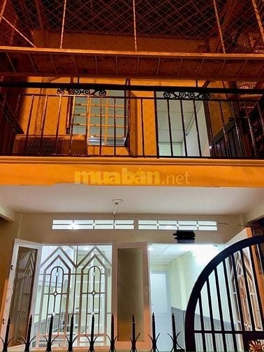 Cho thuê nhà Hẻm 270 Nguyễn Trọng Tuyển 2pn giá 9,5tr