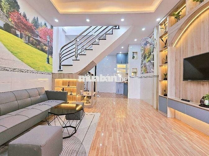 Nhà mặt tiền hẻm Nguyễn Văn Công, 28m, mới vào ở ngay