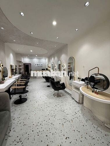 *** mặt tiền Cống Quỳnh; 88m2 đối diện đại học SKĐA trống suốt