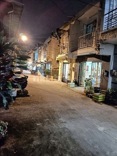 Bán nhà huyện Nhà Bè 4x10m nhà 2 tầng hẻm 6m xe hơi thông giá 1,45 tỷ.