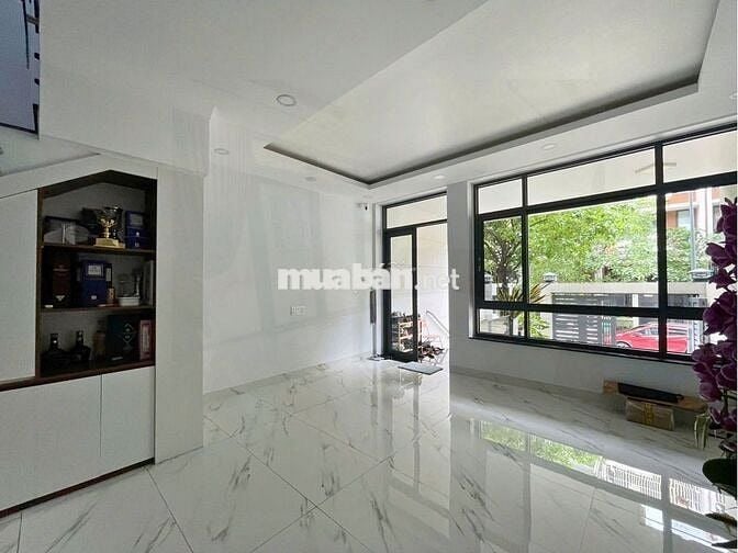 Cho thuê Trệt + Lầu 5x22m– Vừa làm văn phòng hoặc ở – Vạn Phúc City