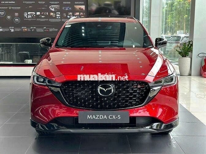 Ô tô Mazda CX5 màu đỏ, xuất xứ Nhật Bản