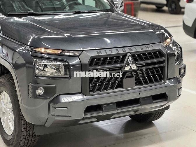 Mitsubishi Triton GLX 2WD AT (lăn bánh < niêm yết)