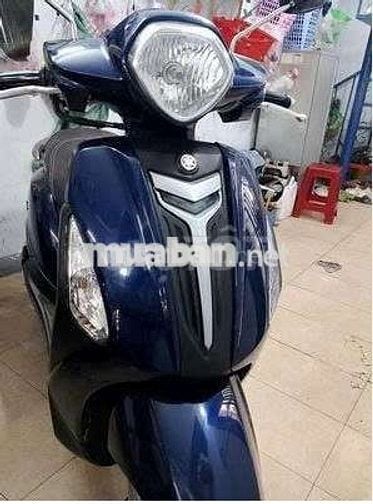 Grande màu xanh đậm, biển số 60 giao cà vẹt