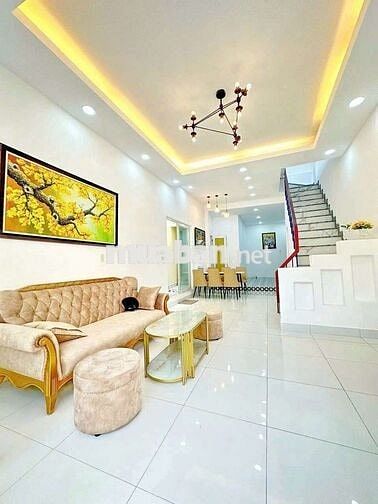 Nhà 1 Trệt 1 Lầu 3PN 4,5x15m Nở Hậu 6m Hẻm Lê Văn Lương Gần Lottle