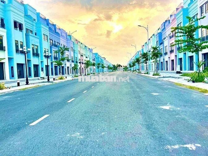 Nền Đường Đinh Công Trứ lộ Lớn vị trí kinh doanh đối diện trường học