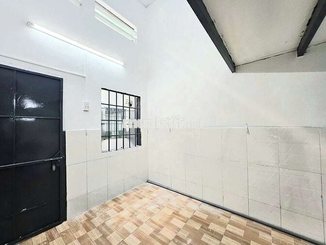 💥💥PHÒNG GIÁ SINH VIÊN NGAY CHỢ XÓM  VẮNG NHÀ HÀNG HẢI SẢNG BIỂN XANH