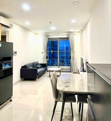 Cho thuê căn hộ Sài Gòn Royal 2 PN, full nội thất cao cấp 60m2