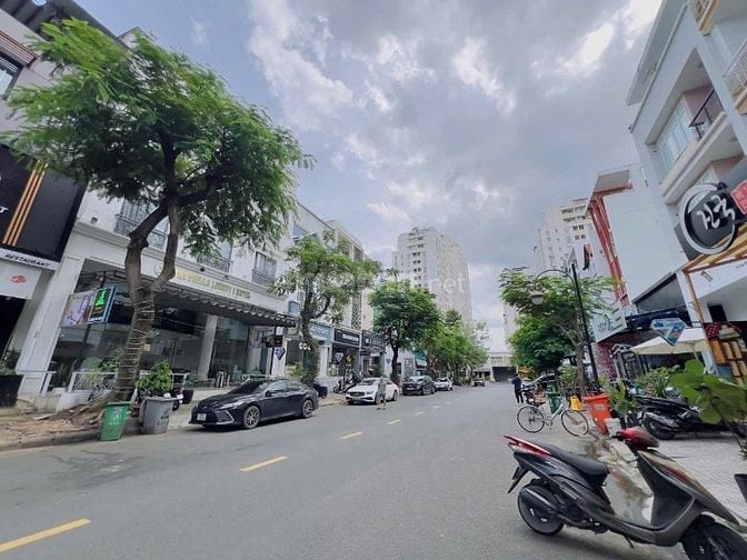 Cần cho thuê nguyên căn mặt tiền cao triều phát phú mỹ hưng Q7