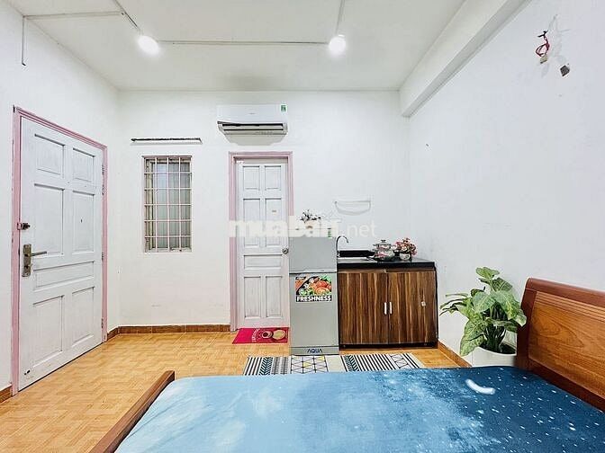 PHÒNG FULL NỘI THẤT NGAY ETOWN CỘNG HÒA CÓ THANG MÁY GẦN BIGC