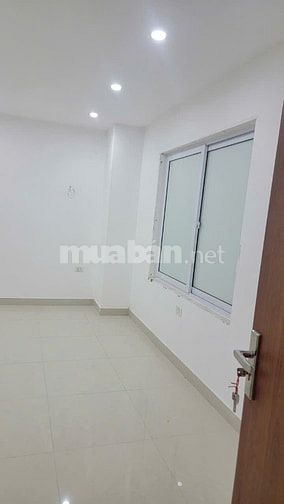 Cho thuê VP diện tích 30m2 tại số 89 Ngô Gia Tự; P. Việt Hưng, TP Hà N