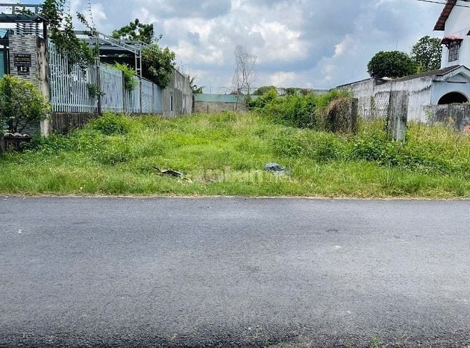 Bán gấp đất full thổ cư mặt tiền Đường Số 3, KDC Tân Thông Hội, Củ Chi