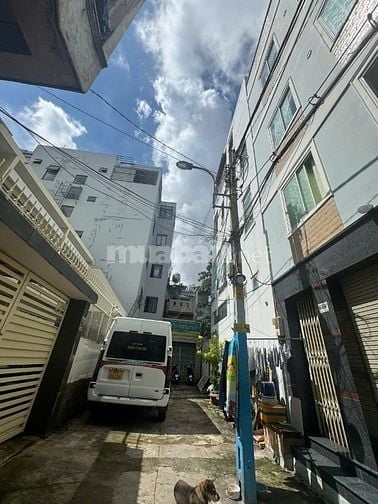 Bán nhà 3 tầng HXH Nguyễn Cửu Vân, DT 134m2 nở hậu giá chỉ 123tr/m2