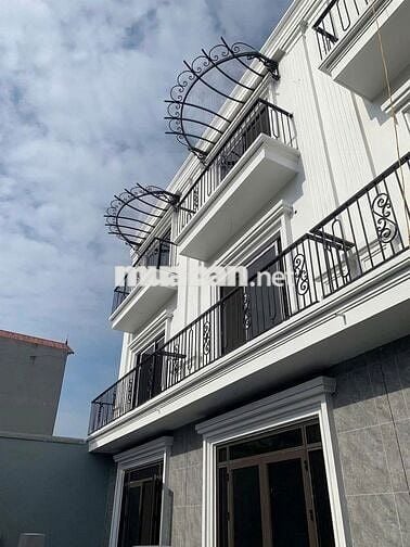 Bán nhà 52m2, 3 tầng hoàn thiện đẹp tại Văn Lâm, Hưng Yên chỉ 2.85 tỷ