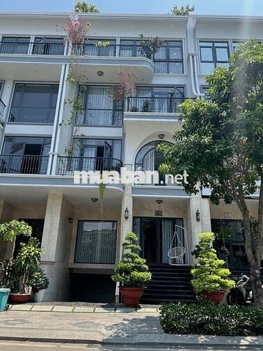 Nguyên căn 7x20m, Hầm 4T ở Vạn Phúc, sàn trống thang máy. Giá rẻ 55 tr