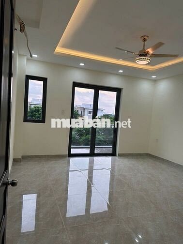 CHO THUÊ NGUYÊN CĂN SHOPHOUSE MẶT TIỀN ĐƯỜNG SONG HÀNH QUỐC LỘ 50