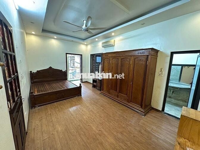 Chính chủ cho thuê phòng studio 25m full đồ - ban công rộng - Cầu Giấy