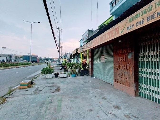 CHO THUÊ MẶT BẰNG ĐƯỜNG QUỐC LỘ 1A,XÃ BÀ ĐIỂM CÁCH NGÃ TƯ AN SƯƠNG 80M