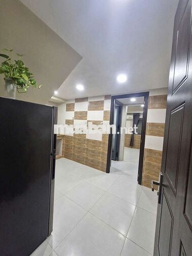 Căn nhà cao cấp trống tầng trệt