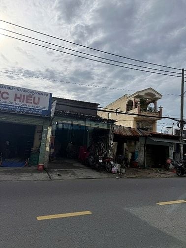 Bán nhà MT đường Bình Long ngay ngã tư bốn xã tiện kinh doanh buôn bán