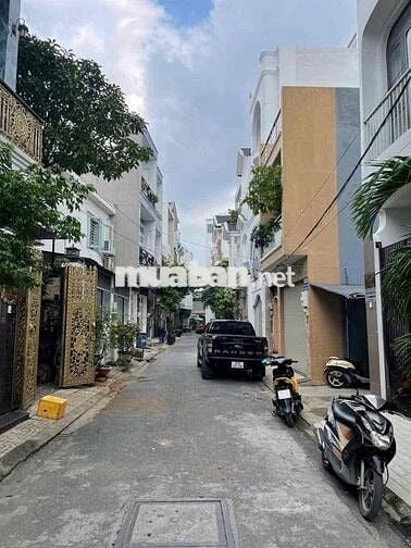 Nhà đẹp cho thuê 3 tầng (4m x 15m) có 5 phòng ngủ ô tô vô nhà