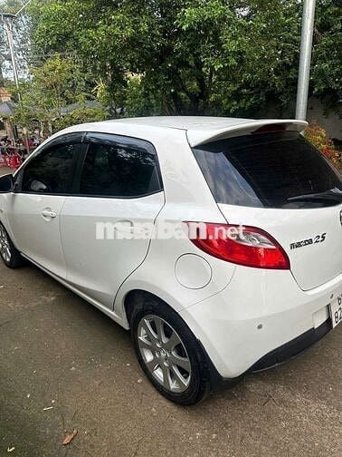 Mazda 2 2013 Số tự động Trắng