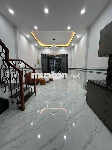 Bán nhà Bình Tân, 32m2- 3 tầng đúc, hẻm xe hơi quay đầu, 3,83 tỷ- HC
