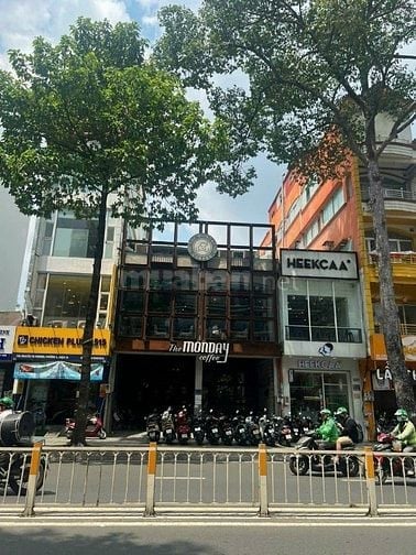 Bán nhà 632m2 đất - mặt tiền Nguyễn Chí Thanh, Quận 10