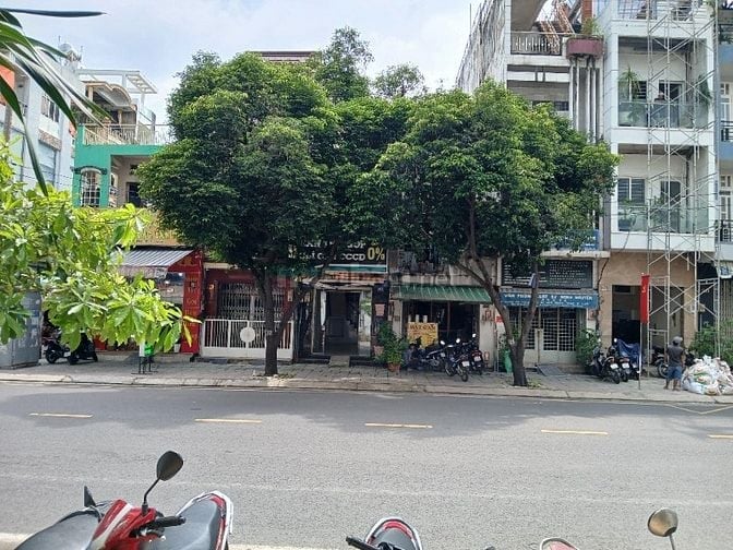 Mặt tiền 205 HÀN HẢI NGUYÊN P2 Q11 