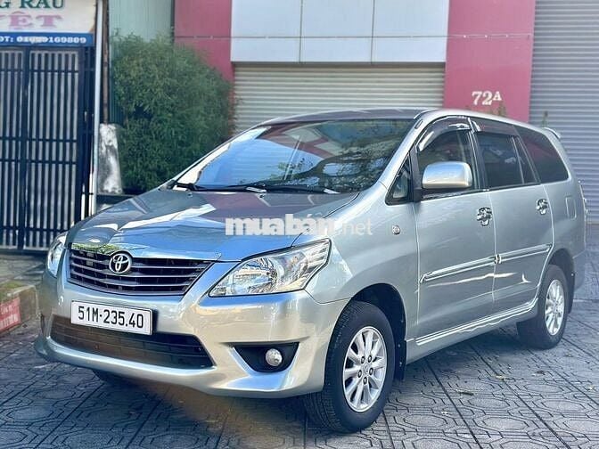 Toyota innova 2012