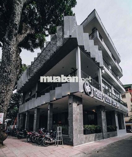 CHO THUÊ SIÊU PHẨM GÓC 3 MẶT TIỀN TRỤC ĐƯỜNG CHÍNH TRUNG TÂM QUẬN 10