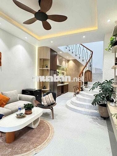 NHÀ 3 PHÒNG NGỦ FULL NỘI THẤT HẺM TRẦN CỪ: Giá 5,5 tỷ