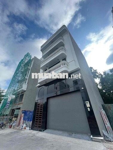 Trệt 2 Lầu Nhà Mới Có Thang Máy