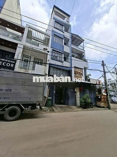 Mặt tiền Giải Phóng nhà 6PN 6wc sơn mới hoàn toàn