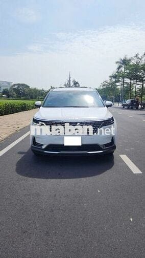 Bán xe Kia Carnival 2023 Signature 3.5G - 44000 km