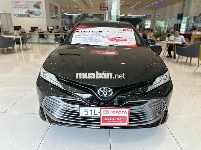 TOYOTA CAMRY 2,5 Q ĐEN 2021 bảo hành chính hãng