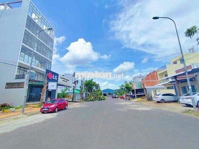 Bán nhà 5x24m còn mới đường A3 KDC Phú An