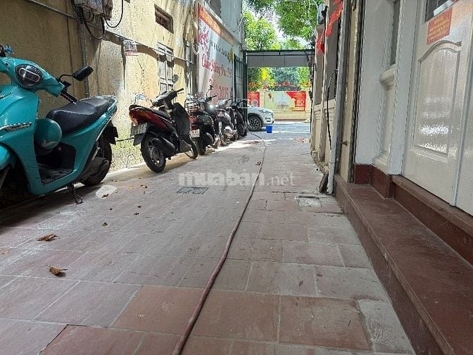 Bán nhà ngõ 34 Lý Nam Đế Hoàn Kiếm. Diện tích 55m, 3 tầng, ngõ 3m.