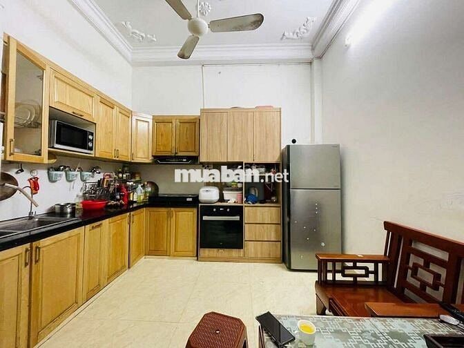 Bán nhà dân xây 4t - Quan Hoa - Nguyễn Khánh Toàn 6.1ty