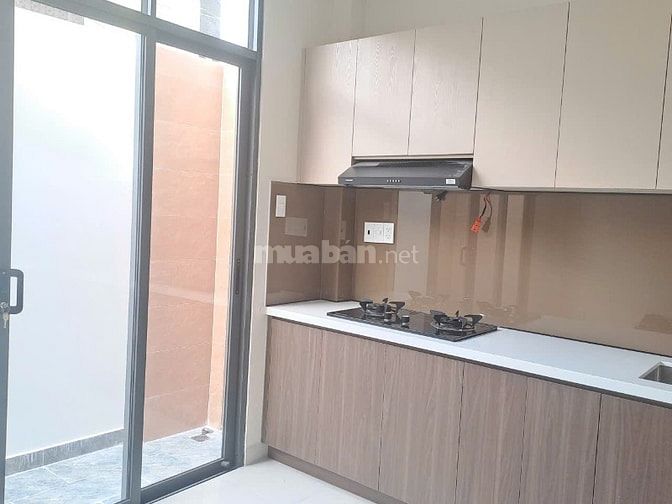 Bán nhà mới xây đường Trường Chinh, Phường 13, Quận Tân Bình