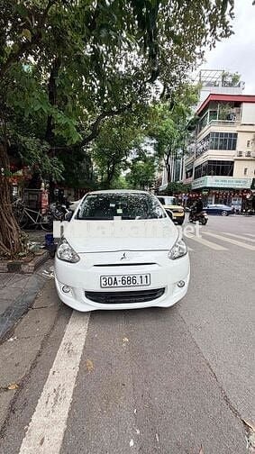 Bán xe ô tô Mitsubishi Mirage 2015 màu trắng