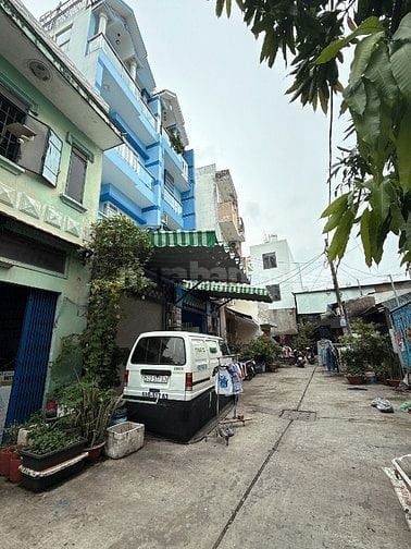 Dt: 13x15, nhà cấp 4, hẻm 7m đường Chiến Lược 