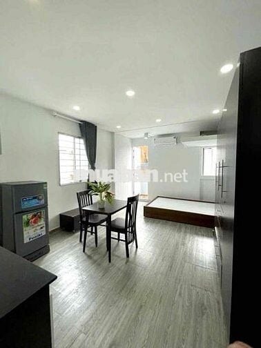 Cho Thuê Căn Hộ Studio Ban Công Thoáng Full NT Gần Ngã Tư Bắc Hải Q10