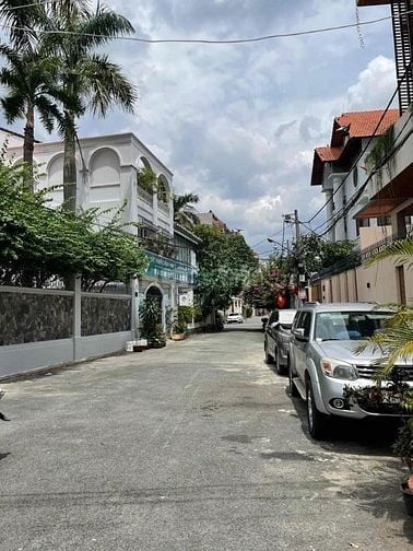 Cho thuê Biệt Thự Sát Mặt Tiền Cách Mạng Tháng 8, Phường 7, Q.Tân Bình