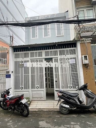 Nhà cho thuê nguyên căn 752/14 Lạc Long Quân. hẻm 6m . DT: 4 x 13m, 1L