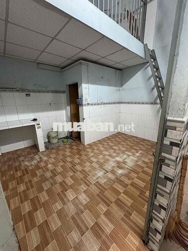 Phòng Trọ Trung Tâm Q12 - 18m2 chỉ 1tr8 - Có gác lửng, Trần cao thoáng