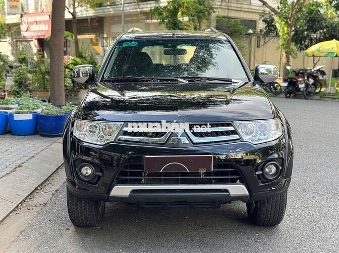 CẦN BÁN NHANH MITSUBISHI PAJERO 2016 4x2AT