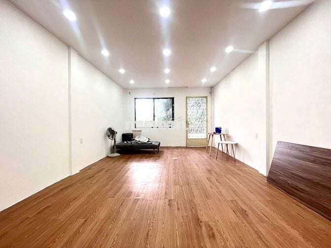 Chính chủ cho thuê 2PN/1PN rộng 80m2 ở Trần Tuấn Khải,Q5 ngay V.V.Kiệt