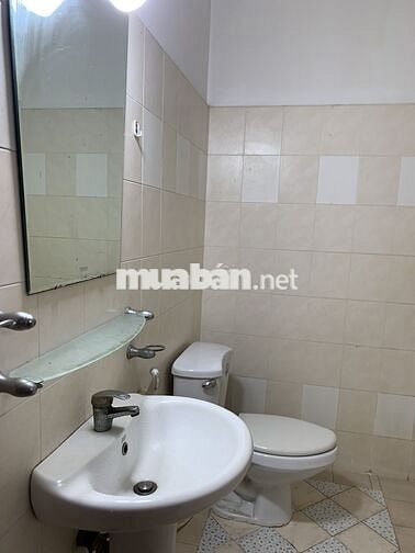 Cho thuê văn phòng lầu 2 mặt tiền đường Hoa Phú Nhuận