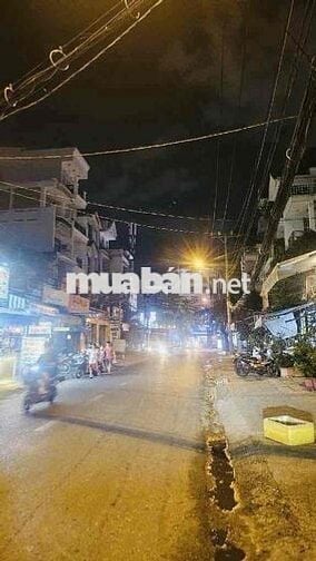 Hơn 4tỷ Nhà DT Lớn 60m2 Huỳnh Thiện Lộc - Tân Phú Giá Siêu Tốt